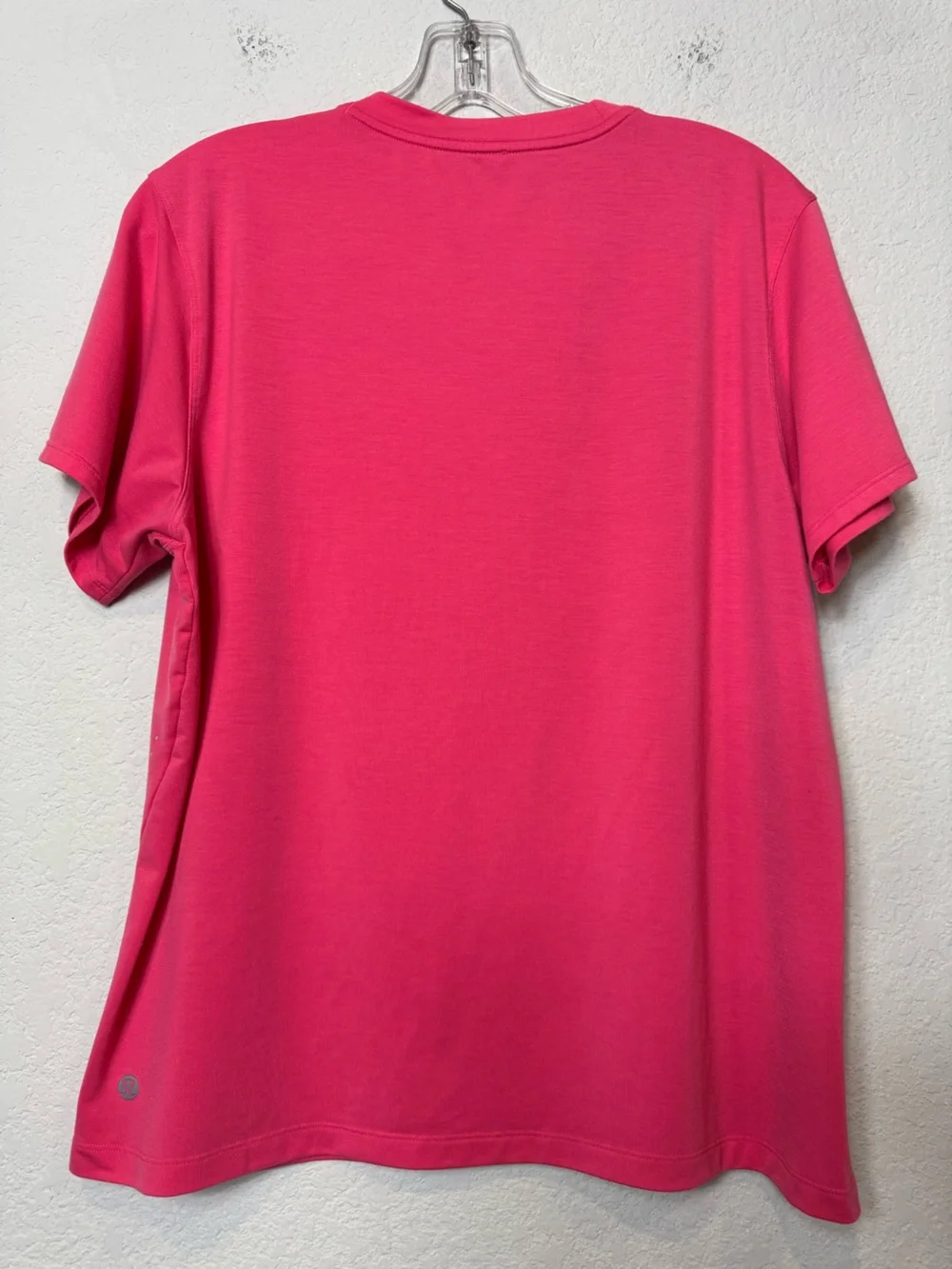 Lululemon Bright Pink Short Sleeve Tee Reflective Dots Side Slits Athleisure L